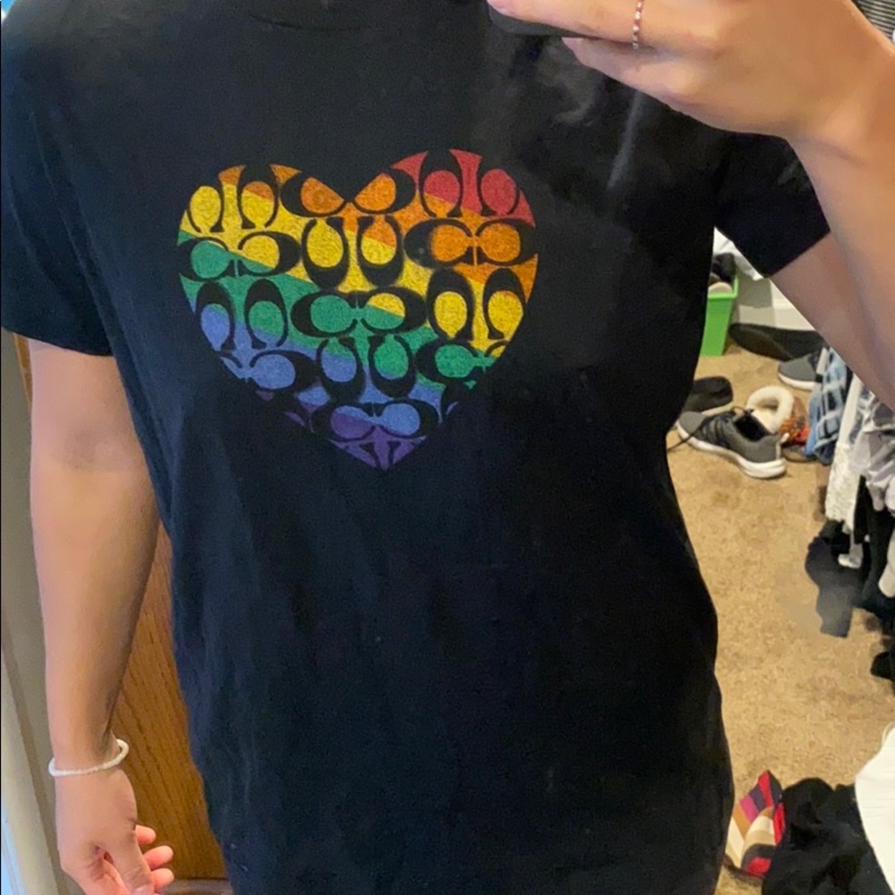 T shirt - Picture 2 of 3